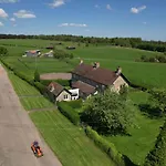 Cliff Stud Retreat - Luxury Lodges And Cosy Cottages