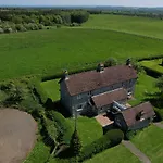Cliff Stud Retreat - Luxury Lodges And Cosy Cottages