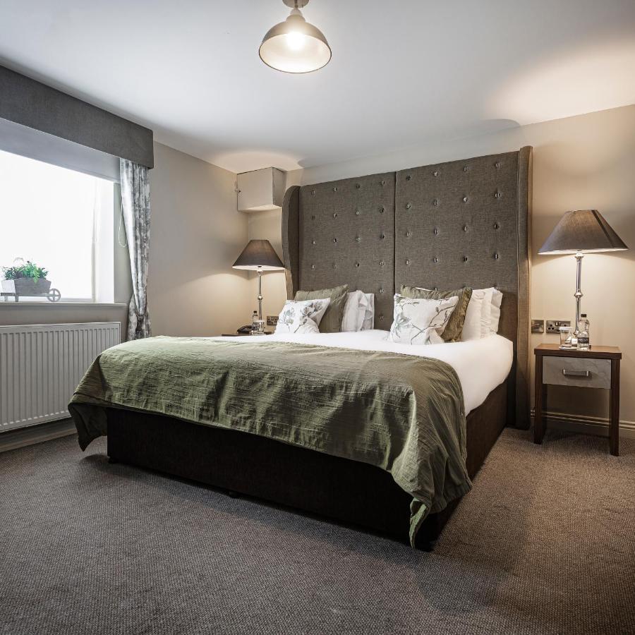 The Feathers Hotel 4*