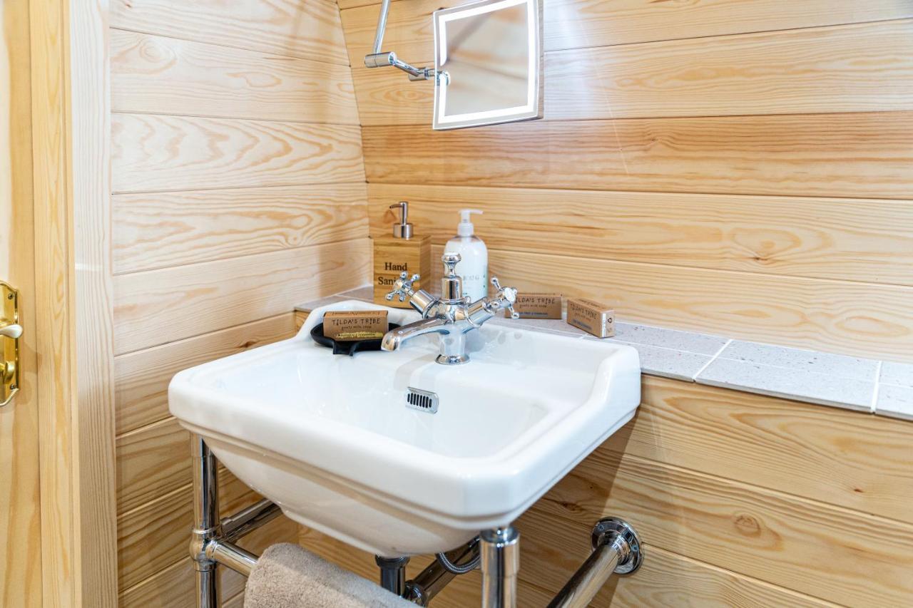 Campsite Cliff Stud Retreat - Luxury And Cosy