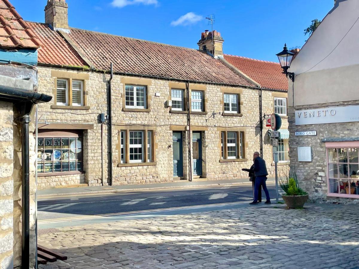 The Old Post Office - With Parking