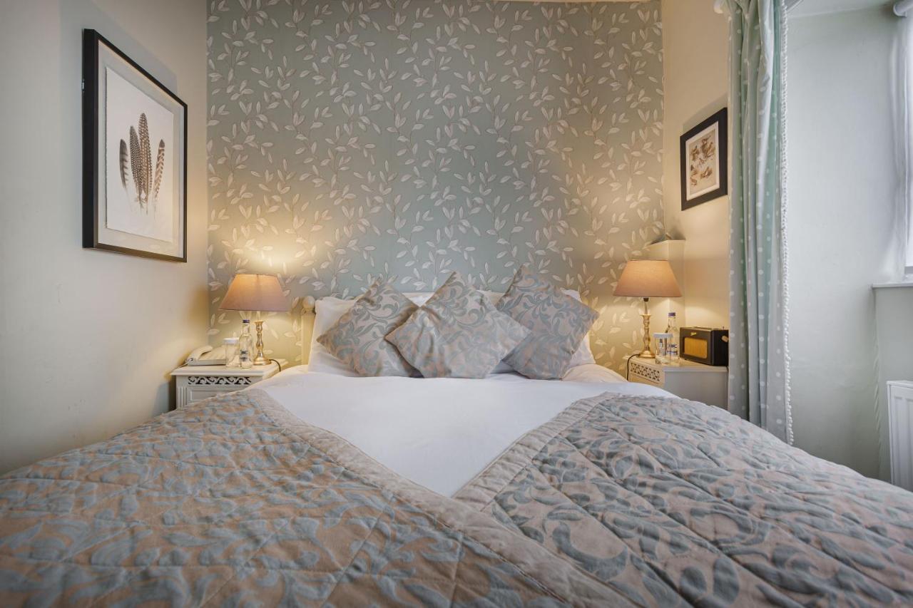 Hotel The Feathers 4*