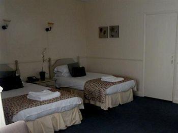 The Feathers Hotel 4*