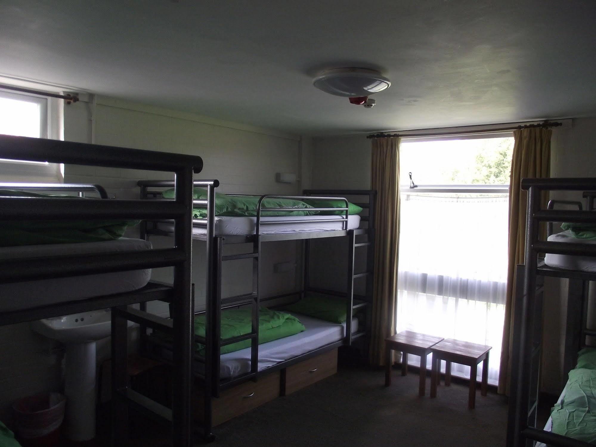 Hotel Yha -