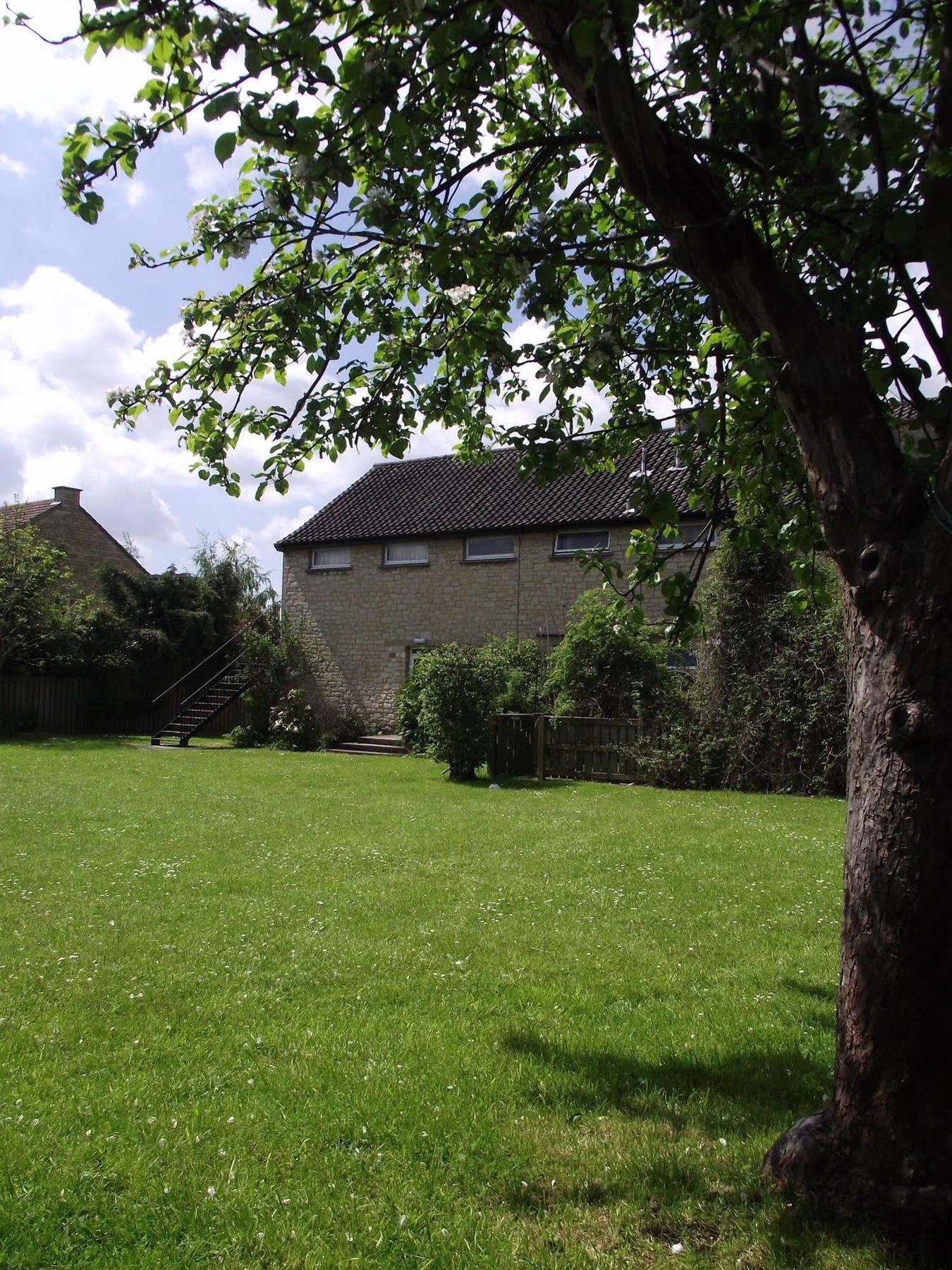 Hotel Yha -