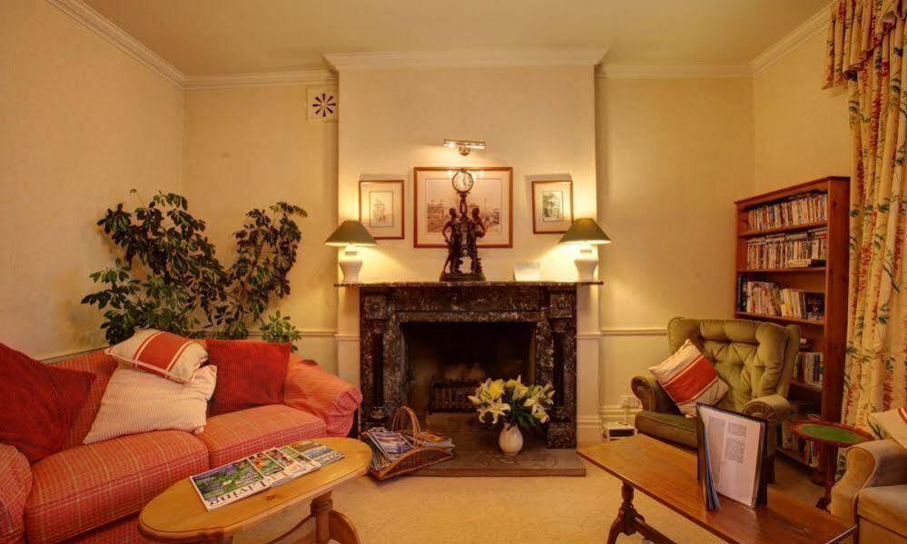 Bed & Breakfast Carlton 4*