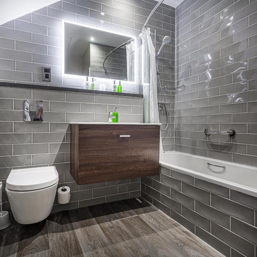 The Feathers Hotel, Helmsley, North Yorkshire - The Coaching Inn Group 4*